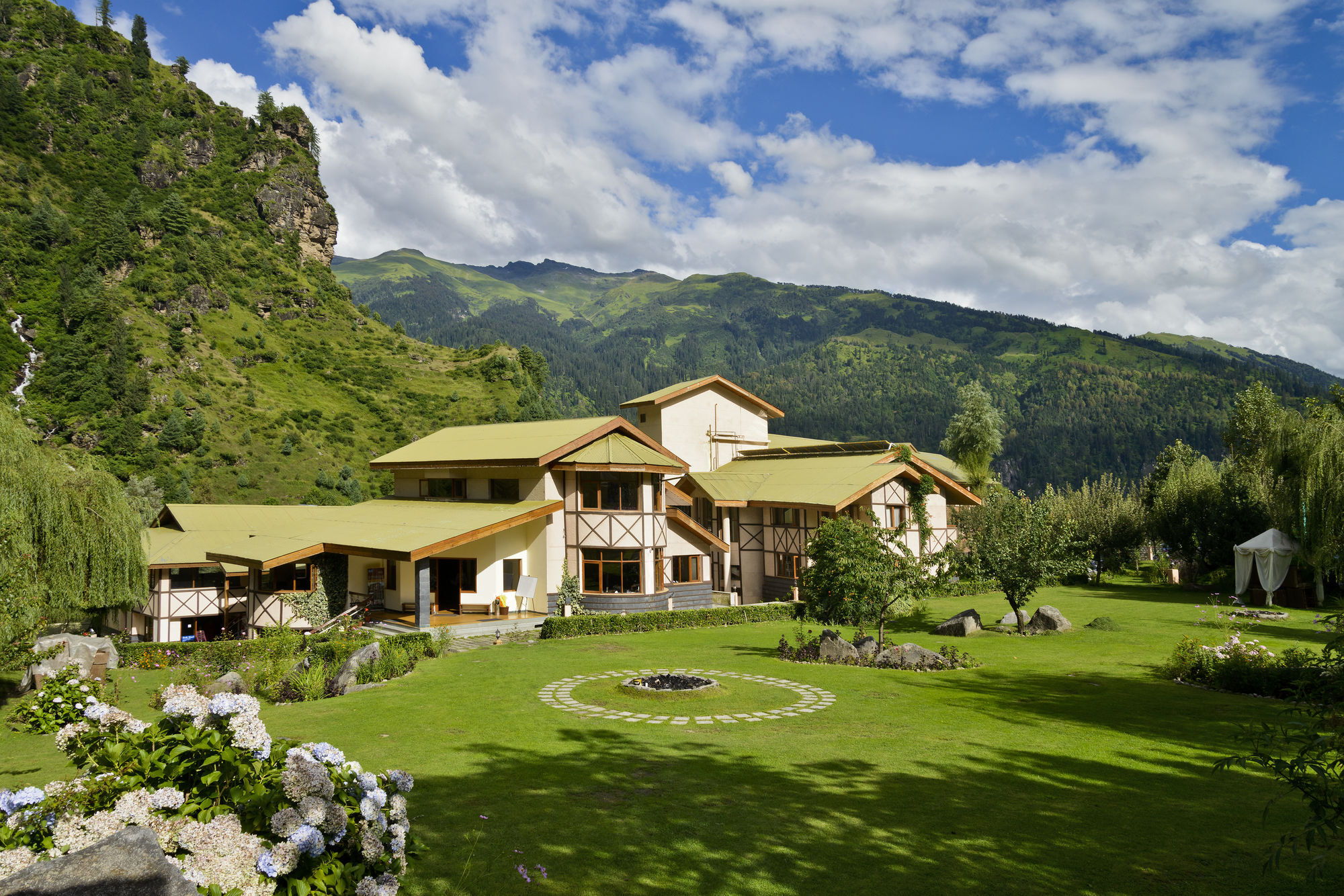 Solang Valley Resort Palchān Екстериор снимка