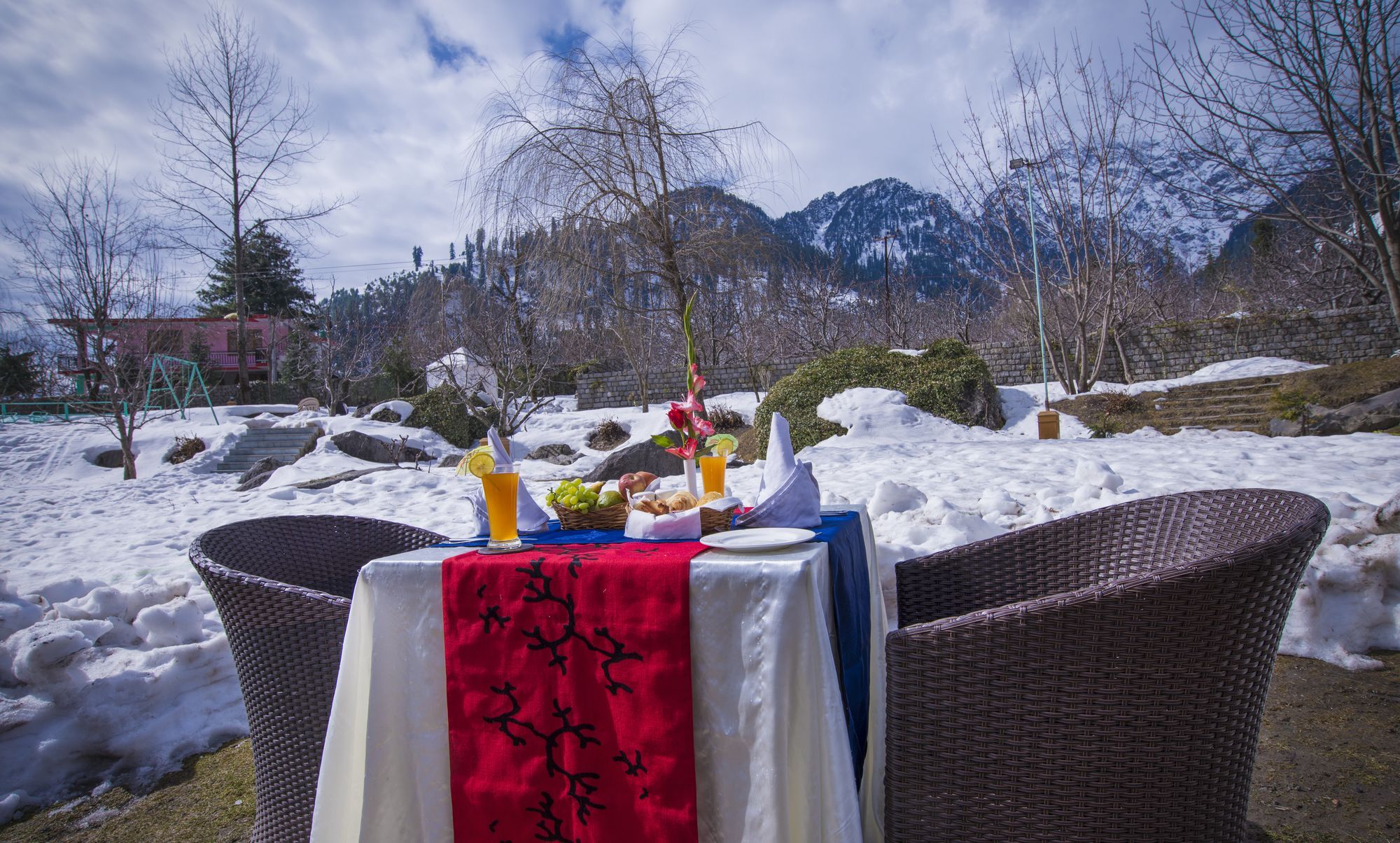 Solang Valley Resort Palchān Екстериор снимка